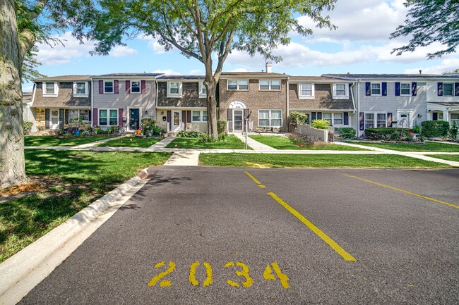 Building Photo - 2034 Oxford Ct