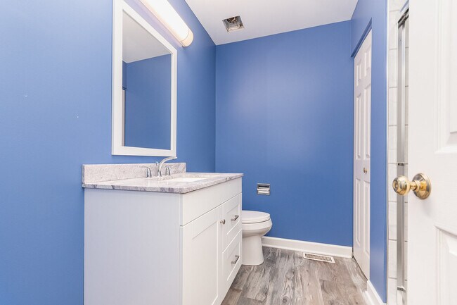 Building Photo - 2404 Golf Ridge Cir