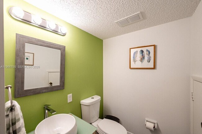 Building Photo - 3812 Jefferson St