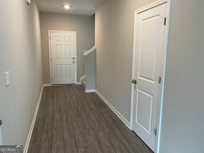 Building Photo - 4636 Waxwing St
