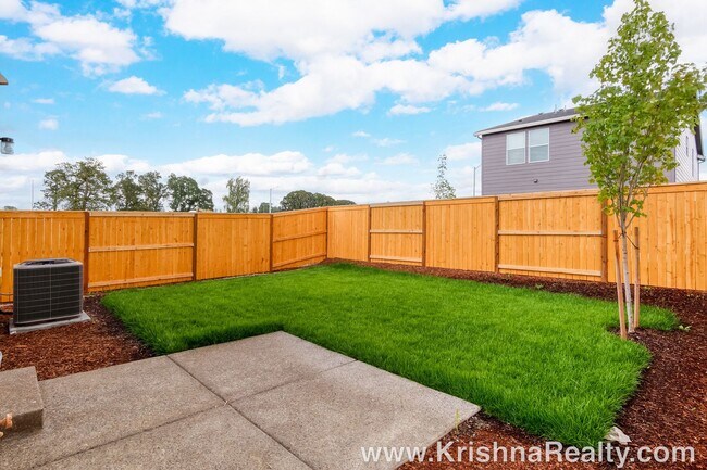 Building Photo - Beautiful 4 BD* 2.5 BA* **NEW** CONSTRUCTION* 2026 Built* Single Family Home Located In East Park...