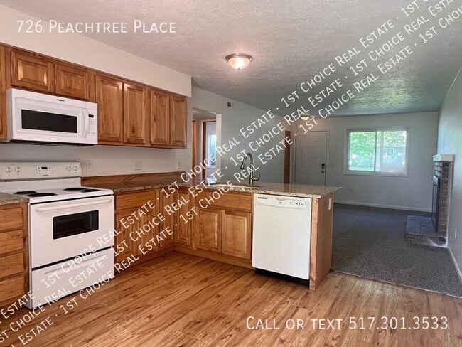 Building Photo - 726 Peachtree Pl