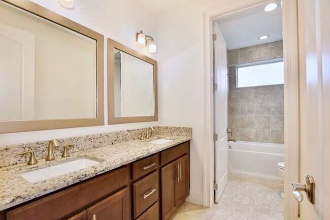 Building Photo - 10822 Mobberley Cir