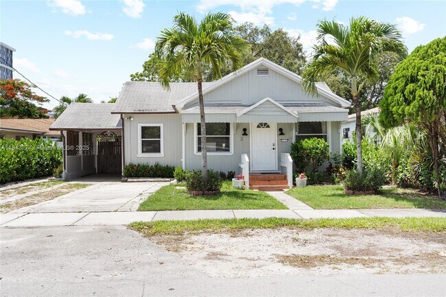 Building Photo - 2946 SW 26th St
