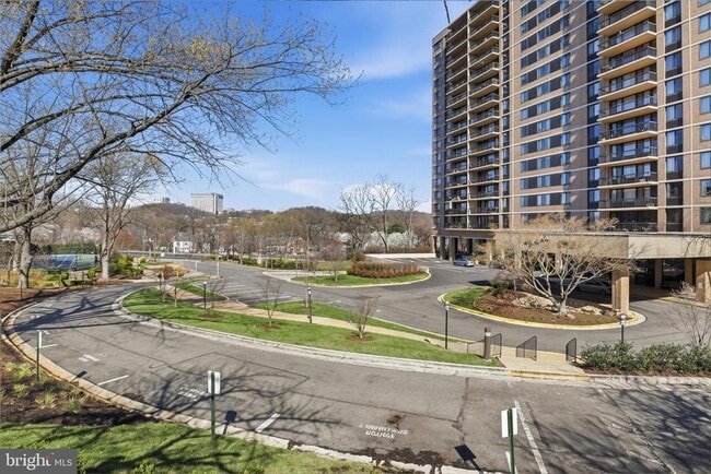 Building Photo - 5500 Holmes Run Pkwy