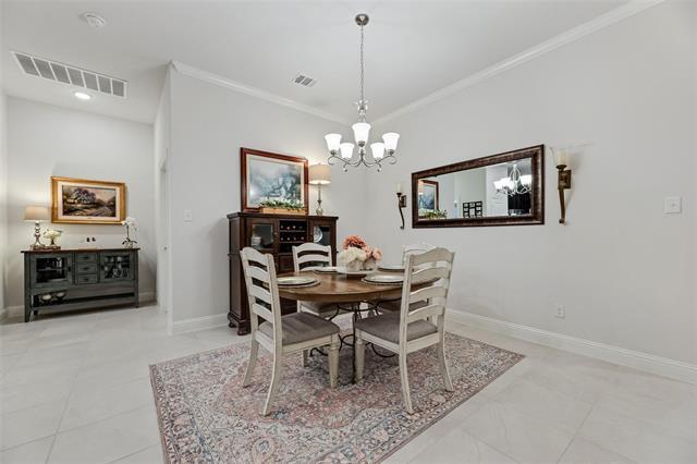 Building Photo - 1313 Benavites Dr