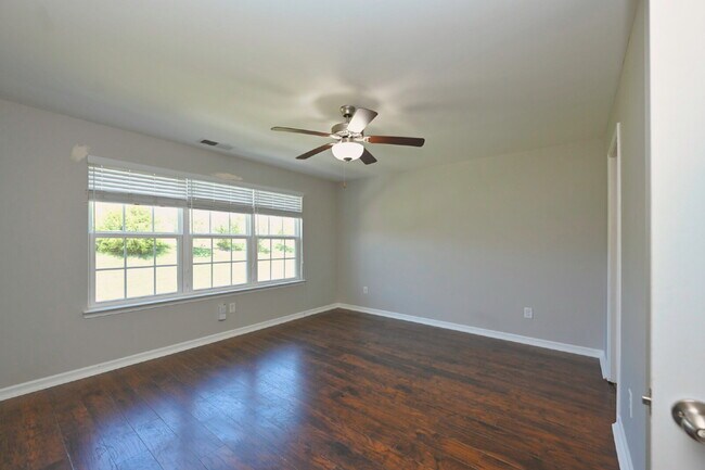 Building Photo - 167 Cobblestone Pl Dr