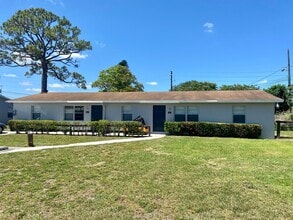 Building Photo - 3 Bedroom Duplex