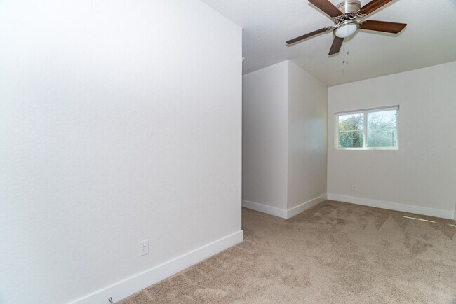 Building Photo - BEAUTIFUL PALLATIUM VILLAS 2-BEDROOM