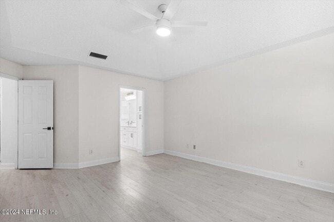 Building Photo - 1722 Branch Vine Dr W