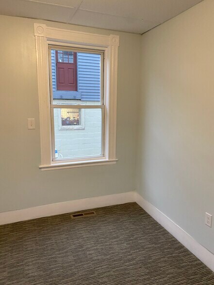 Bedroom - 114 Hampson St