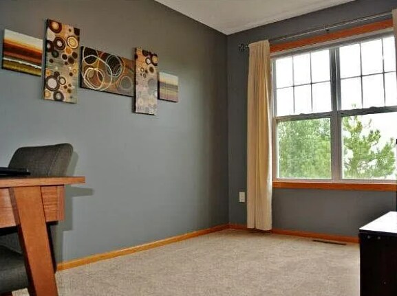 Building Photo - 1554 Independence Dr