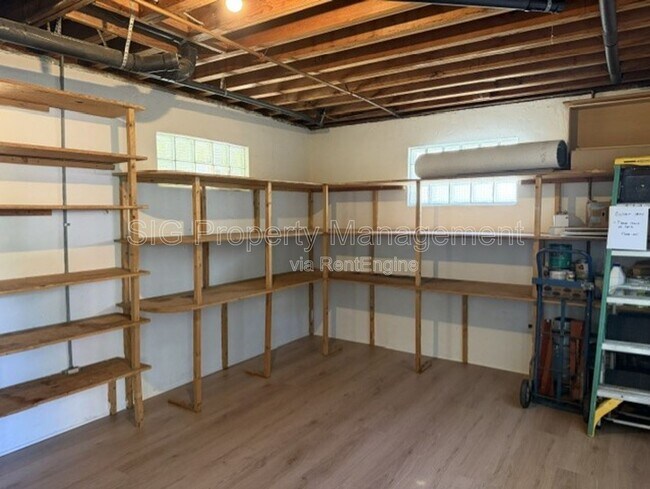 Building Photo - 3040 Orange Ave