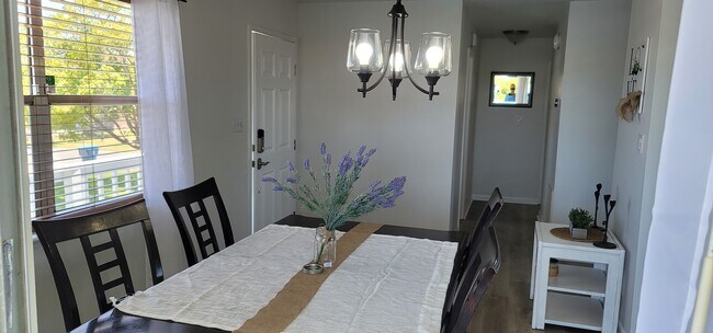 Building Photo - 3393 Poinsettia Dr