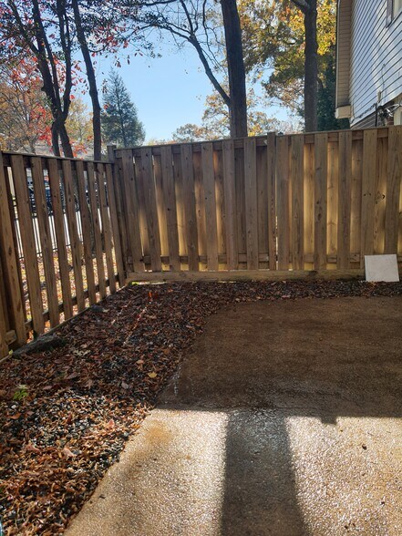Building Photo - 4703 Rookewood Plz