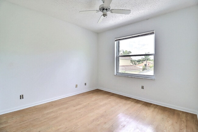 Building Photo - 9401 Aegean Dr