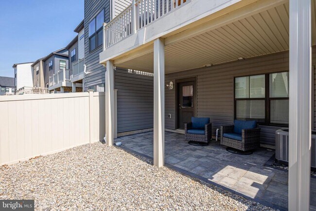 Building Photo - 618 Chalcedony Ln
