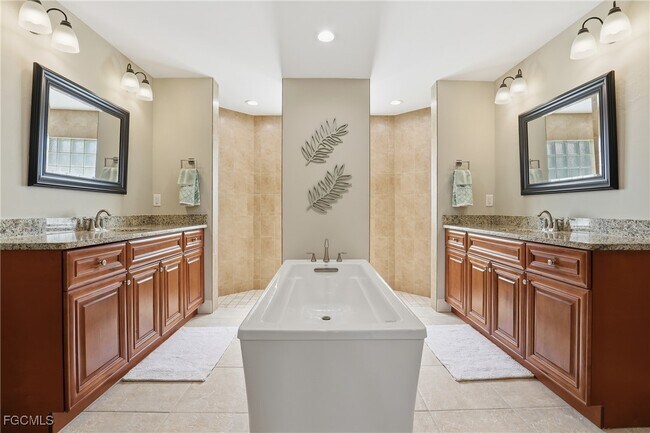 Building Photo - 1723 SW 31st Ln