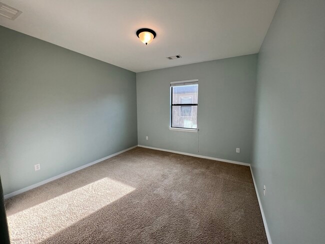 Building Photo - 7007 Fall Creek Ln