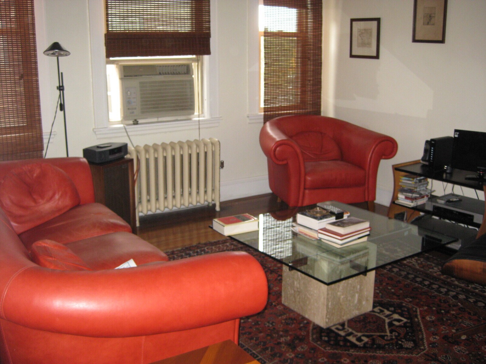 Building Photo - 52 Garden St