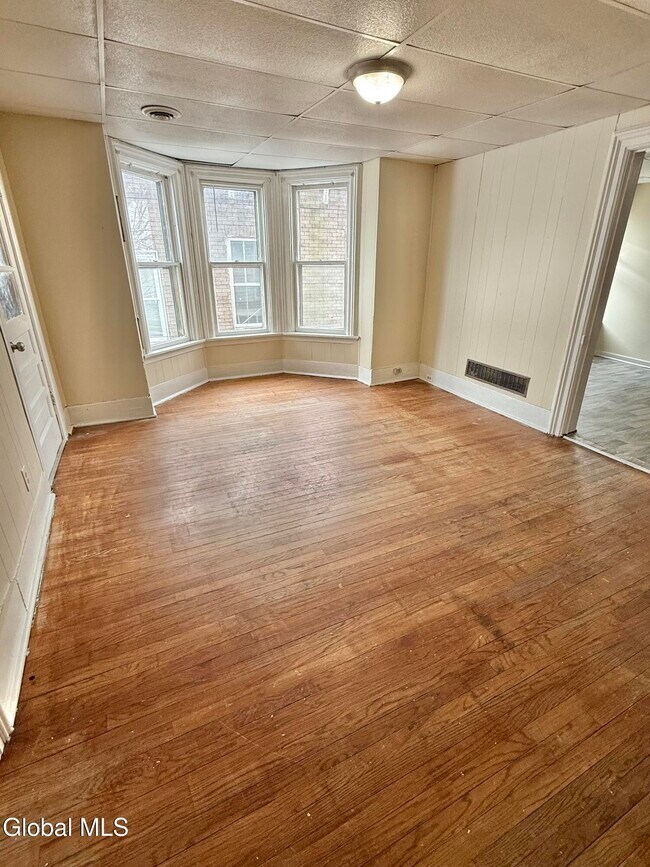 Building Photo - 70 Academy St