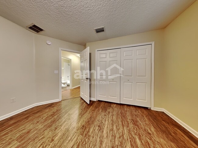 Building Photo - 13966 Summer Breeze Dr