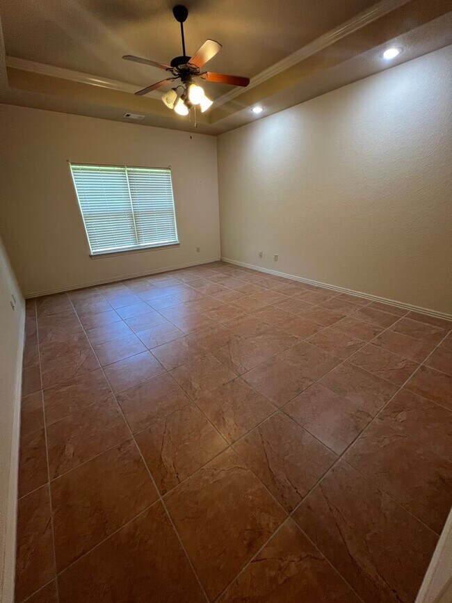 Building Photo - 2408 Kaylonni Ln
