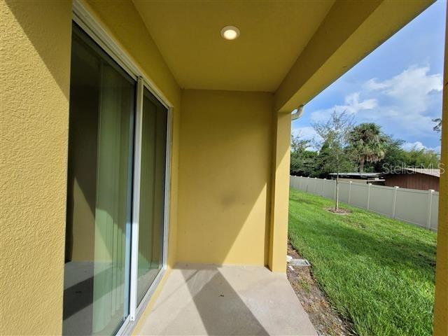 Building Photo - 9120 Tecumseh Dr