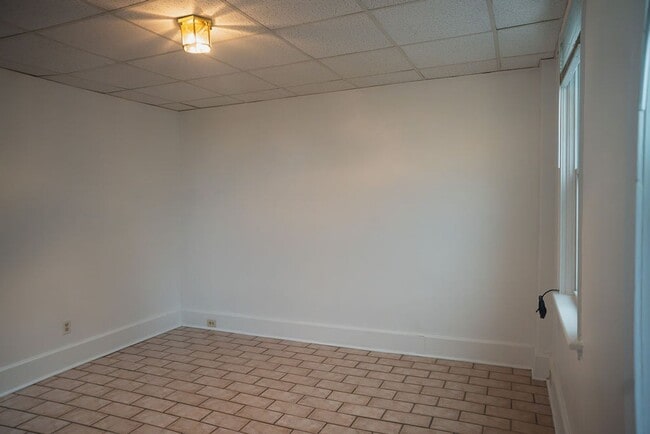 Building Photo - 415 Wyandotte St