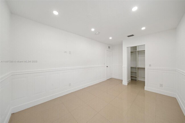 Building Photo - 845 NW 2nd St