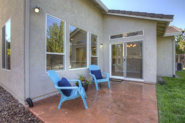 Building Photo - Beautiful Home in Natomas Park