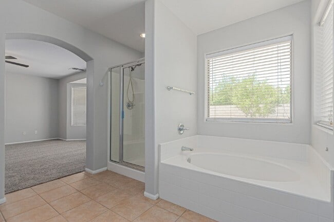 Building Photo - 11914 N 150th Ln