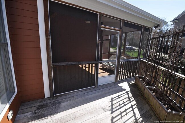 Building Photo - 1164 Trentini Ave