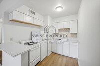 Building Photo - 544 Riverview Dr