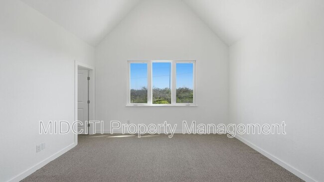 Building Photo - 893 E Mather St