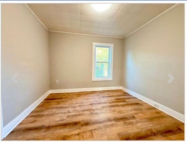 Building Photo - 16 1/2 Winslow St