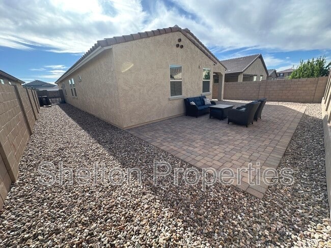 Building Photo - 13180 W Cliffrose Rd