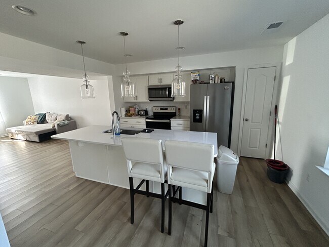 Building Photo - 64 Balsam Ct