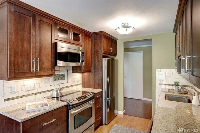 Building Photo - 7001 Sand Point Way NE
