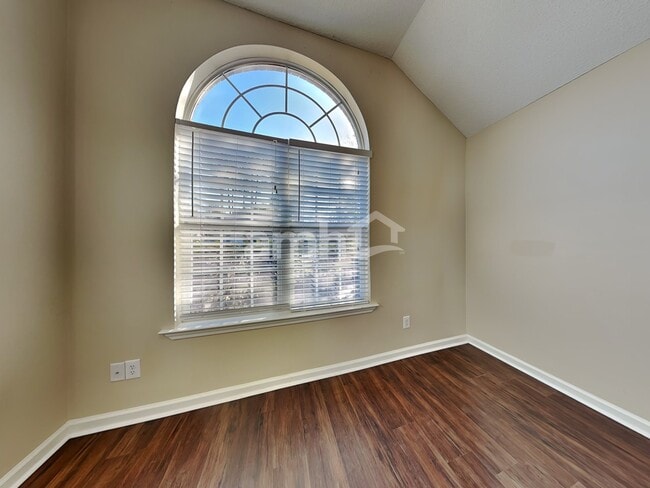 Building Photo - 101 Mills Run Dr