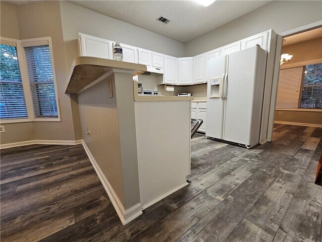 Building Photo - 3351 Governors Ct