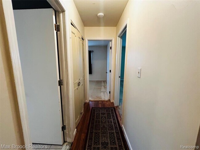 Building Photo - 4113 Telegraph Rd