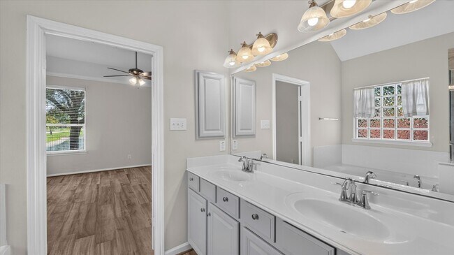 Building Photo - 22626 Fanwick Dr
