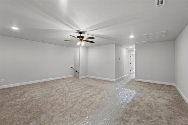 Building Photo - 2900 SW Arlington Blvd