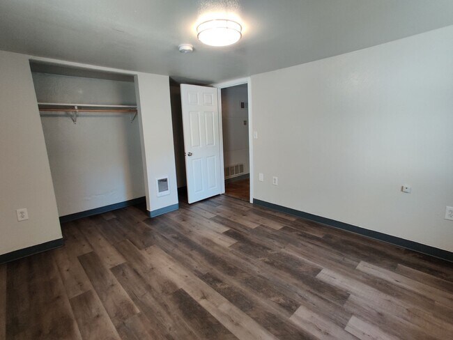 Building Photo - Rental -- Queen Anne