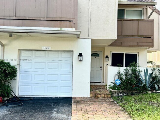 Building Photo - 875 NW 80th Terrace