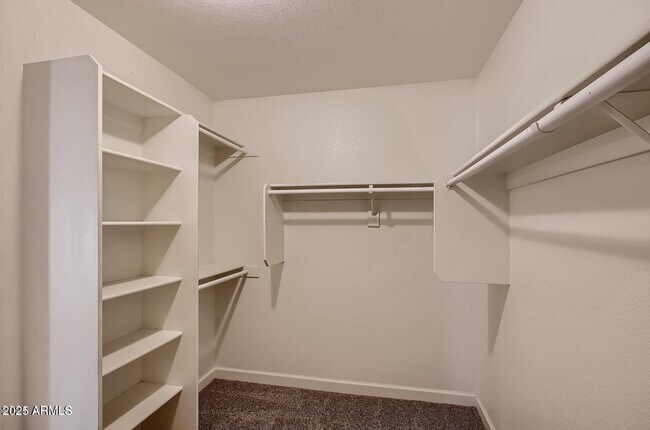 Building Photo - 751 W Constitution Dr