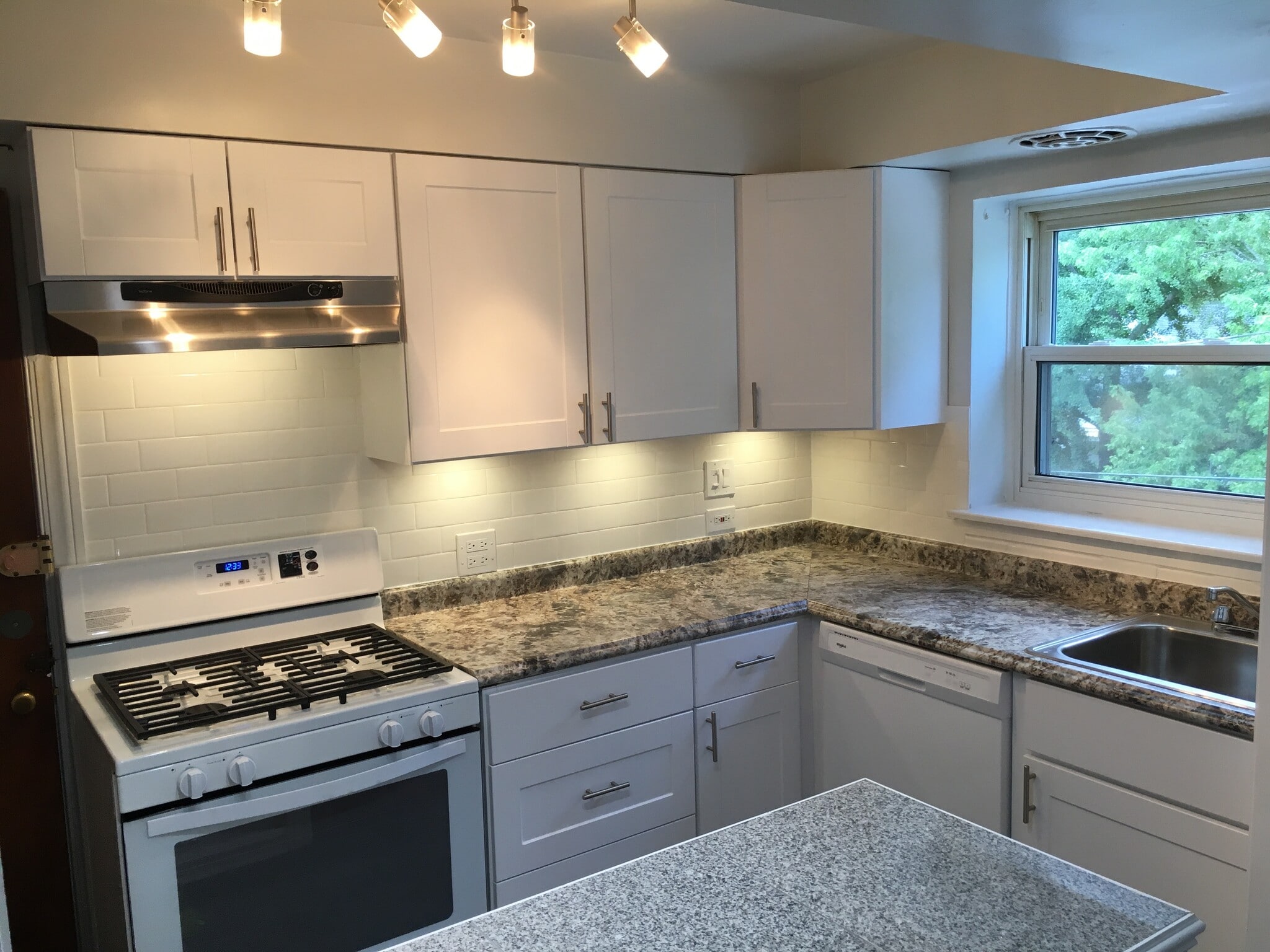 Building Photo - 2311 Central St