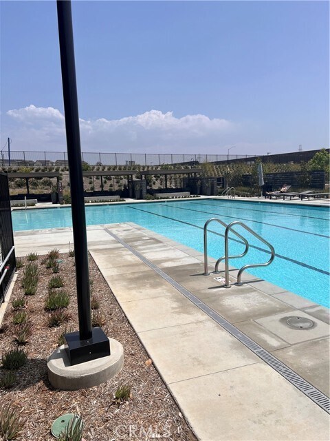 Building Photo - 16032 Sunny Ct