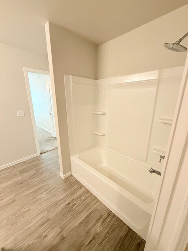 Building Photo - Upland Heights- 7055